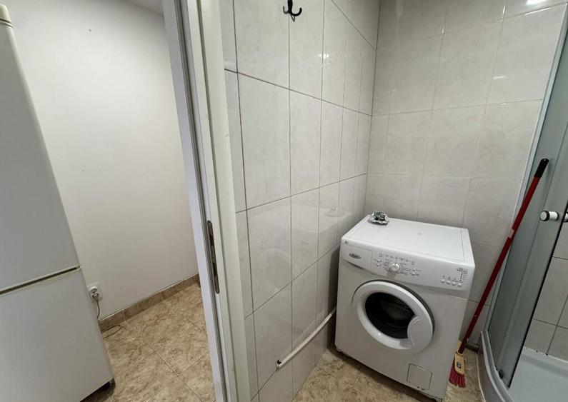 1 cam, etaj 1, 27 mp, renovata, C.T. proprie, mobilata,utilata, Cuza V - 3