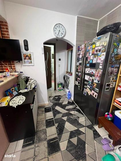 Apartament cu 2 camere decomandat în Sărari