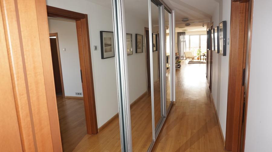 Apart. lux 3 camere,167mp cu vedere la lac+piscina,2 loc parcare,boxa Tancabesti - 7