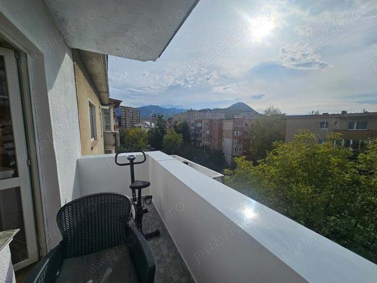 De vanzare apartament 2 camere decomandat situat in Cartierul Scriitorilor Bra?ov - 3