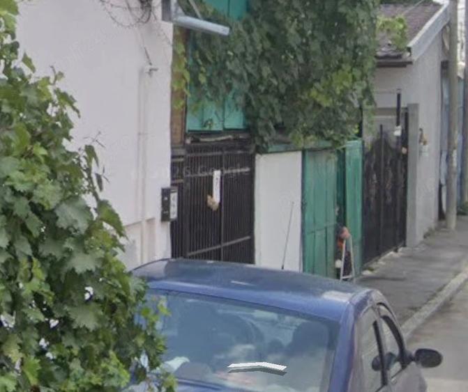 Casă cu 4 camere cu Teren 110 Mp în Rahova