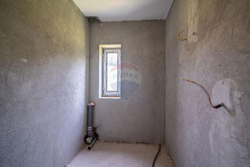 Duplex P+2E cu 7 camere de vânzare in Bușteni , 502 mp teren - 23