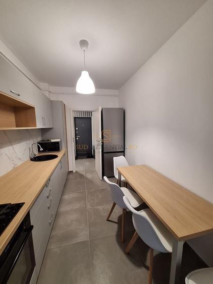 Apartament 2 camere, decomandat,prima inchiriere, loc parcare, Sect.4 - 8