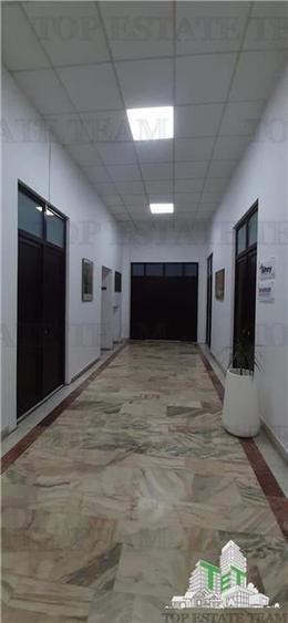 Birou central de inchiriat , cladire interbelica renovata,  12 EUR  /mp, zona - 4