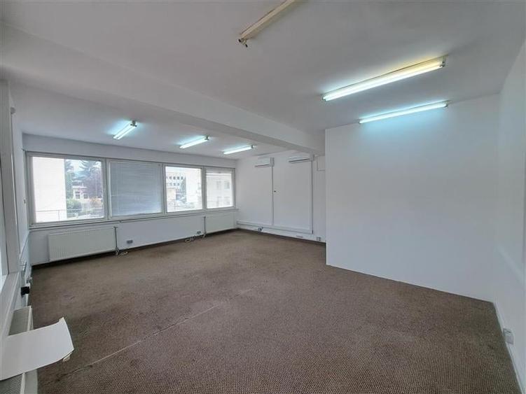 Spatiu comercial sau pentru birouri, situat in cartierul Zorilor! - 6