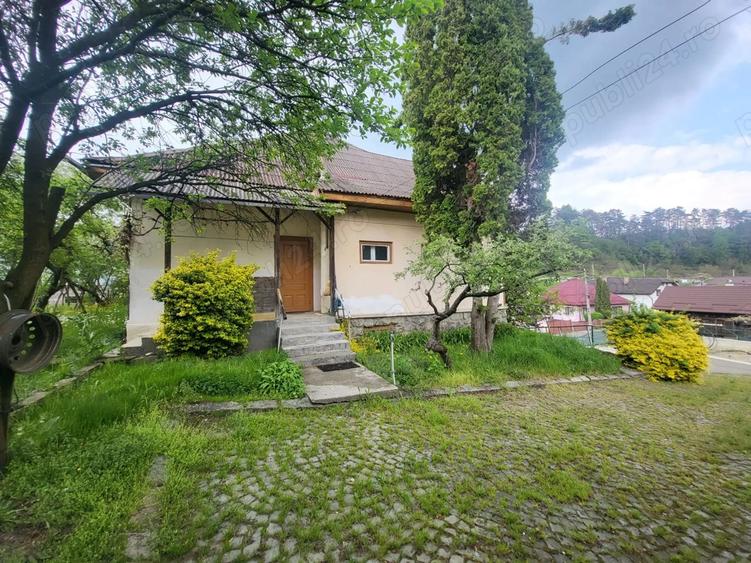 Casa cu pozitie deosebita in zona centrala - 5