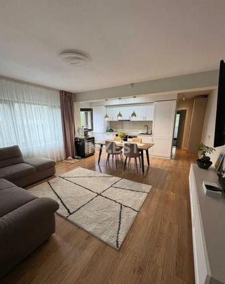 Apartament cu 3 camere *mobilat ?i utilat* - 300m de Hotel - 7