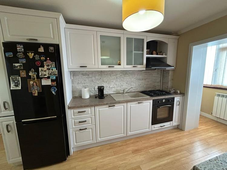 Apartament La Cheie, 2 camere Radu Negru, mobilat utilat, etaj 3. - 9