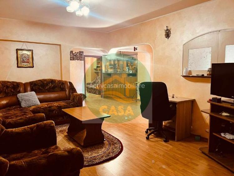 Apartament 3 camere, etaj 3 Apartament 3 camere, etaj 3
