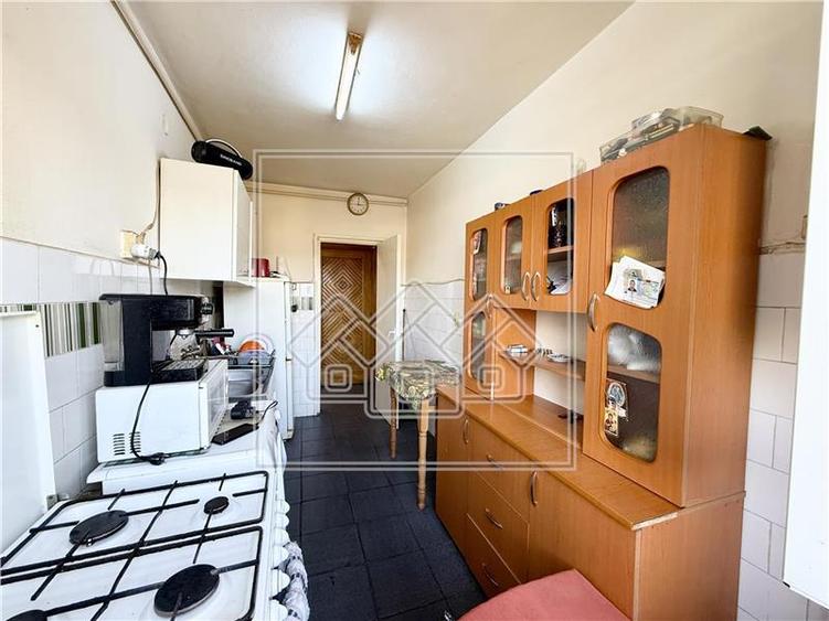 Apartament de vanzare in Sibiu - 3 camere, decomandat - Vasile Aaron - 7