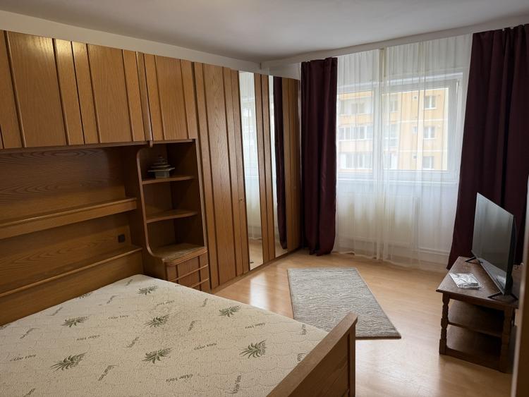 ap 2 camere decomandate v aron piata et 3 - 5