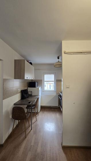 Inchiriez garsoniera - 1