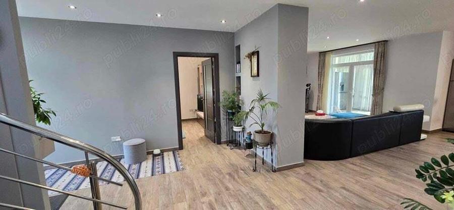 Casa 4 camere de vanzare, Sanmartin, zona str Carmel - 7