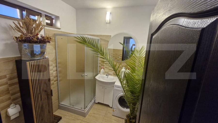 Casă individuală cu 7 camere cu Canalizare în Cetate