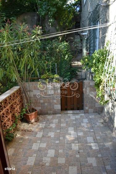 Apartament 2 camere , terasa si gradina, Centru de vanzare