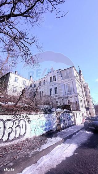Casă cu Teren 820 Mp în Centrul Istoric
