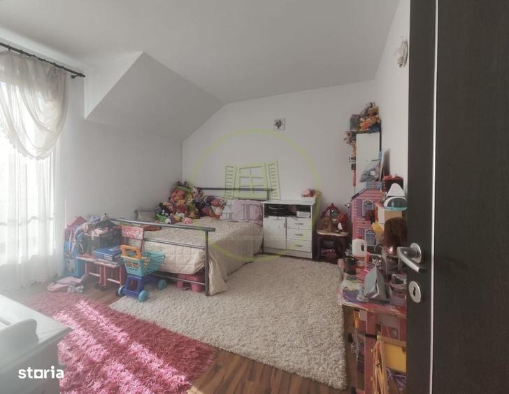 Casă cu 4 camere în Șimnicu de Jos
