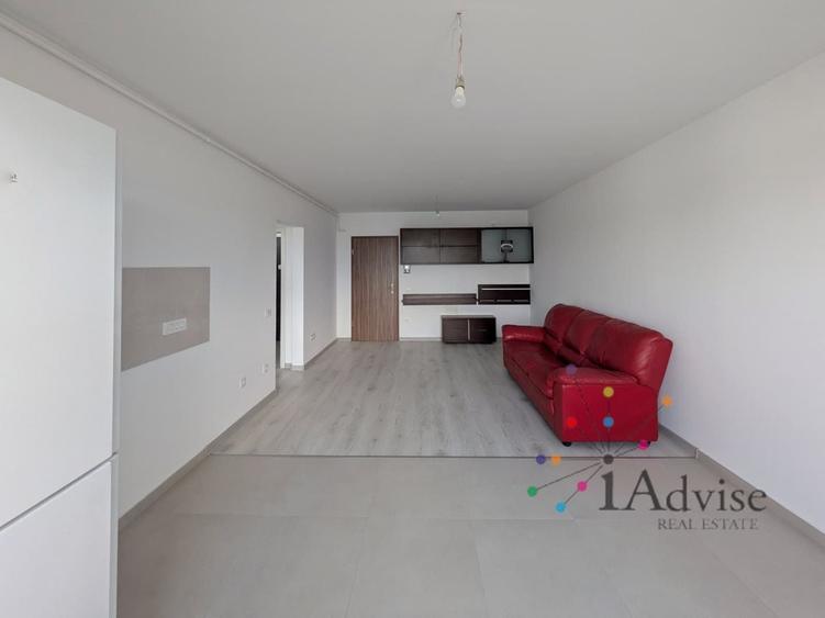 Apartament cu 2 camere semidecomandat în Tractorul