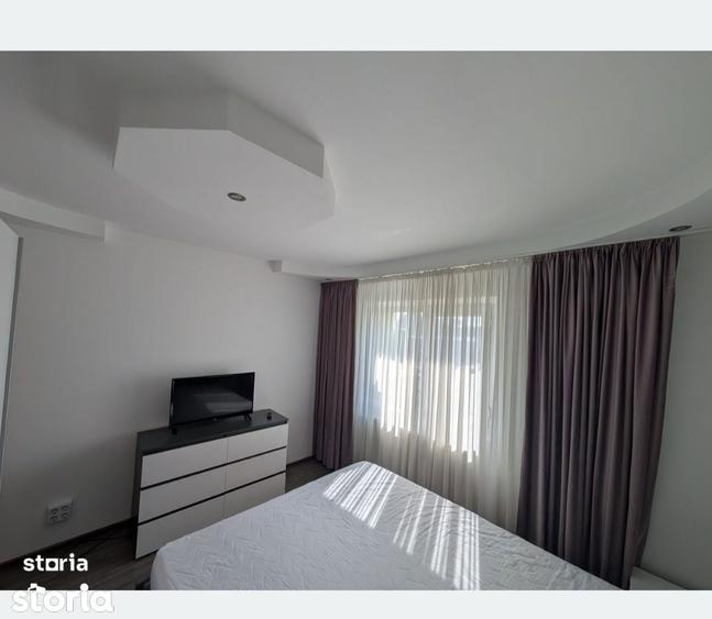 Apartament cu 2 camere decomandat în Calea București