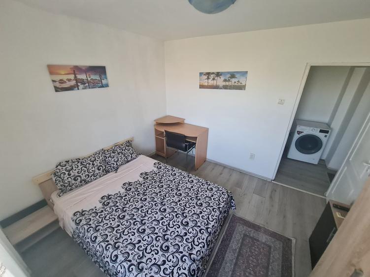 Inchiriez apartament de 2 camere transformat in 3 Faleza Nord plaja Reina/Complex - 11