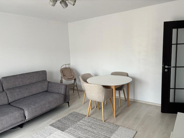 Apartament cu 3 camere decomandat în Valea Lupului