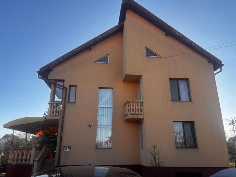 Casă individuală cu 6 camere cu Canalizare în Calea Moldovei
