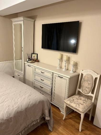 Apartament cu 3 camere decomandat, mobilat în Central