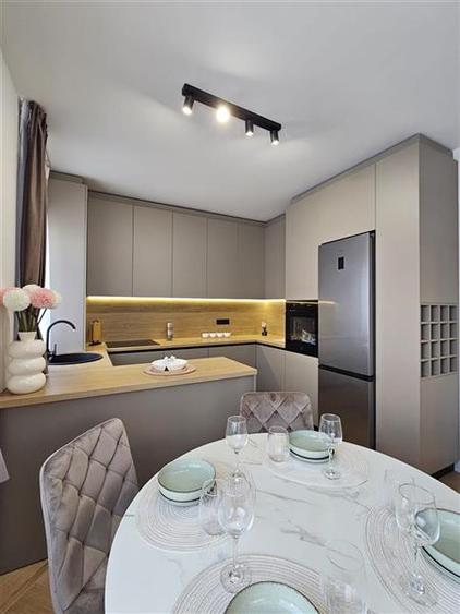 Duplex cu 5 camere cu Canalizare în Florești