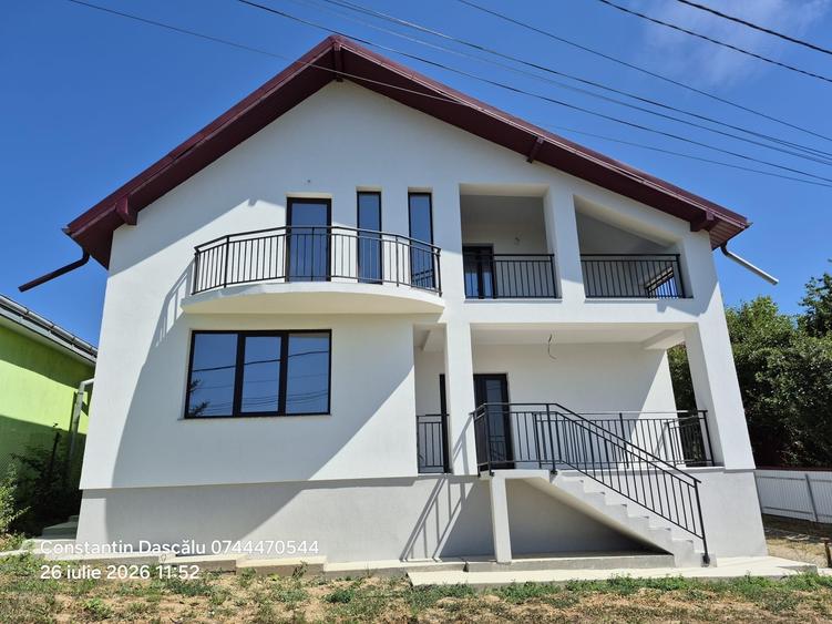 Casă cu 4 camere în Hudum