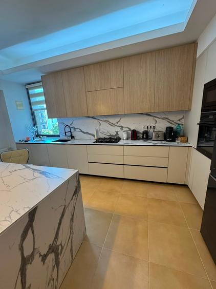 Apartament cu 3 camere decomandat în Pipera