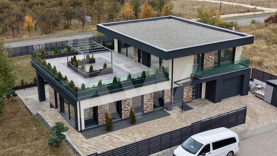 Casă individuală cu 5 camere cu Piscina în Cisnădie