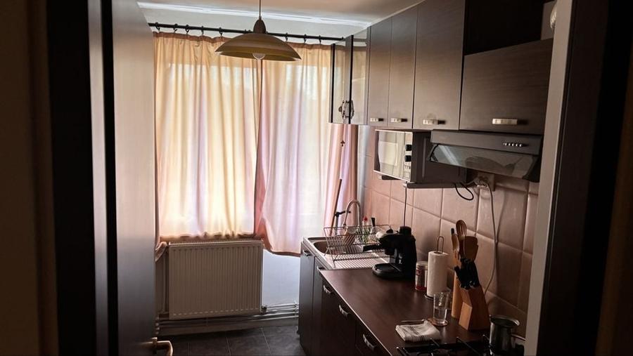 Vand apartament central 2 camere, decomandat - 8