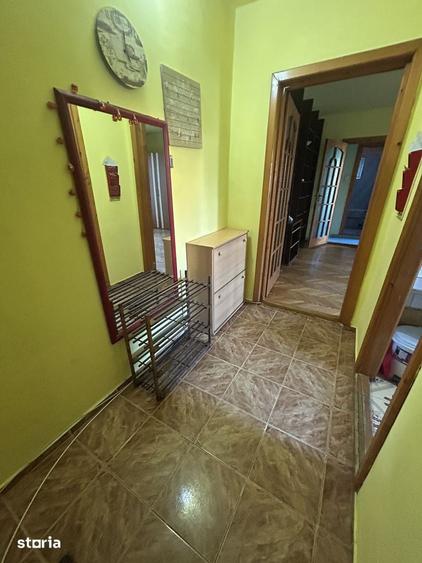 Apartament cu 2 camere semidecomandat în Soarelui