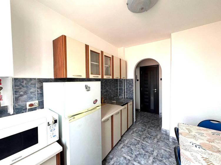 Apartament cu 2 camere semidecomandat în Semicentral