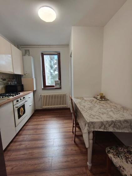Apartament cu 2 camere semidecomandat în Dosu Bricii