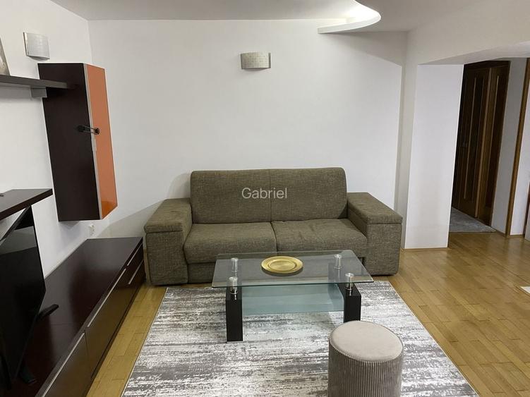 Ofer spre inchiriere ap.3 camere, pe Panduri, etaj 6, mobilat si utilat complet, langa Digi24, la 450 metri de metrou Academia Militara, zona premium.