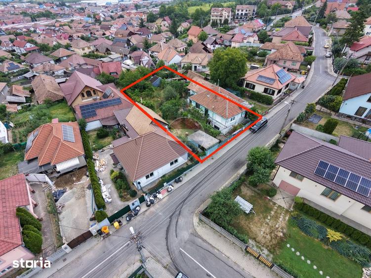 Casă cu 5 camere cu Teren 716 Mp în Central