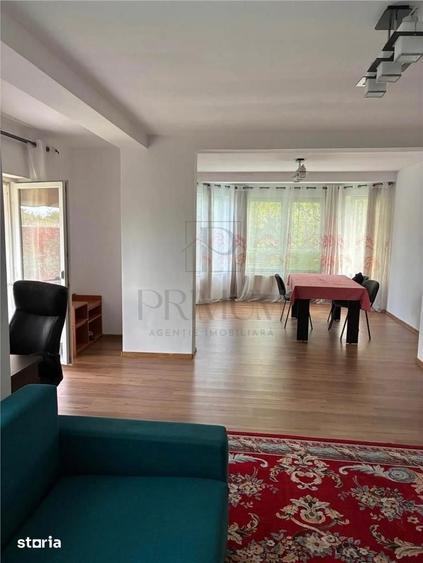 Casă cu 5 camere cu Teren 540 Mp în Sânmihaiu Român