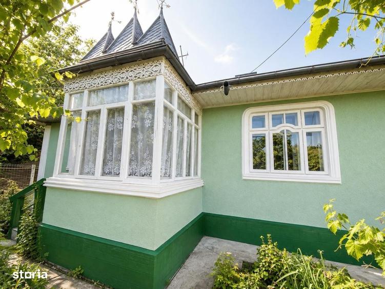 Casă cu 4 camere cu Teren 1600 Mp în Central