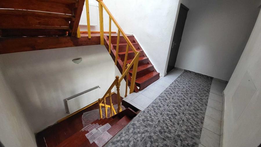 Garsonieră semidecomandată în Plopi