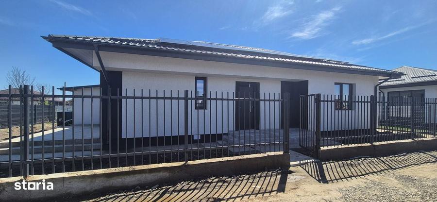 Casă cu 4 camere cu Teren 410 Mp în Clinceni