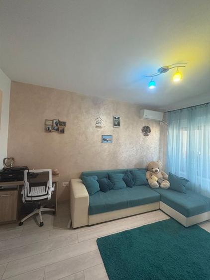 Inchiriez apartament cu o camera nicolina 2 - 4