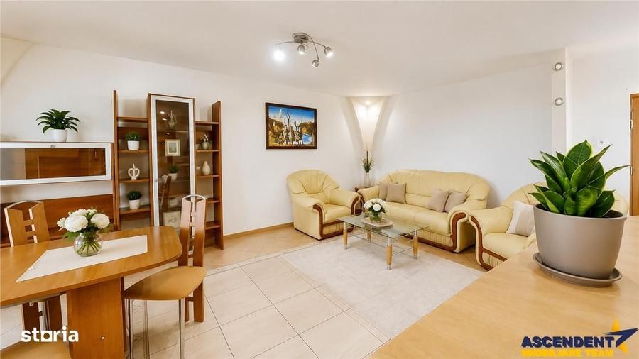 Apartament cu 3 camere decomandat în 13 Decembrie