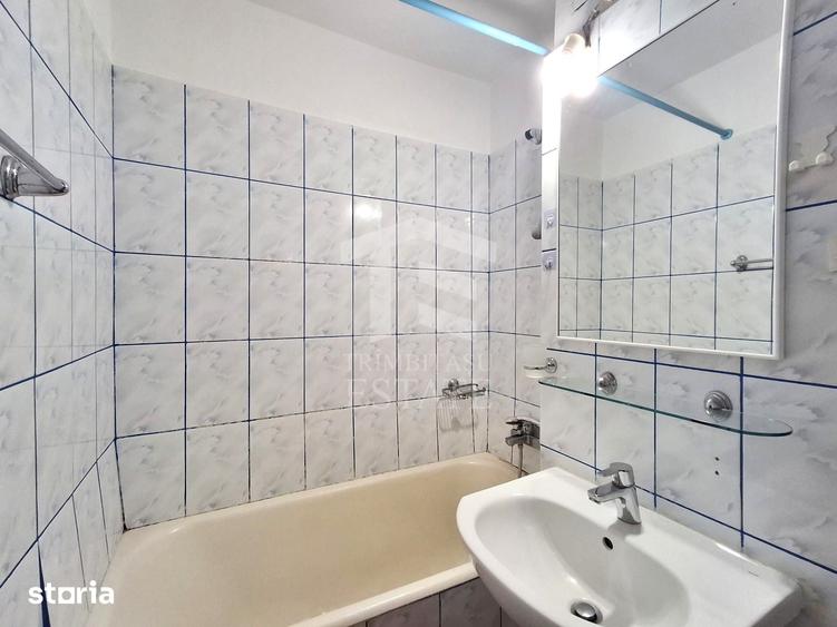 Apartament cu 2 camere decomandat în Tei