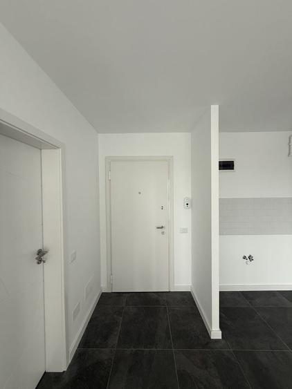 Apartament cu 2 camere semidecomandat în Dobroești