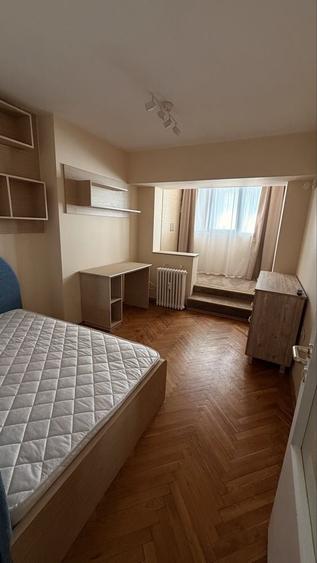 Apartament cu 3 camere decomandat în Rogerius