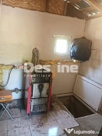 Casă cu 2 camere cu Teren 400 Mp în Pietrăria