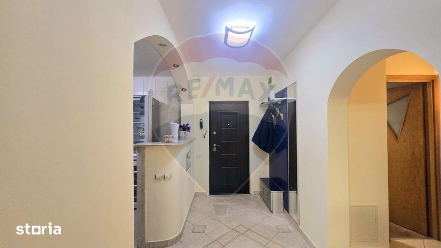 Apartament cu 3 camere, mobilat în 13 Septembrie