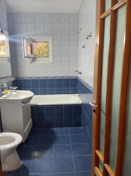 Apartament cu 2 camere semidecomandat în Dâmbovița