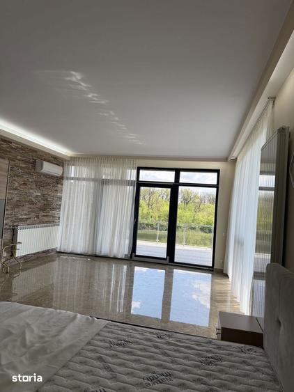VILA DE VANZARE /CORBEANCA PE MALUL LACULUI SI LANGA PADURE - 5